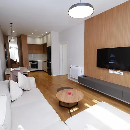 Luxury Garden Building Tirana Apartament 20Th Floor Appartamento