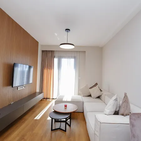 Luxury Garden Building Tirana Apartament 20Th Floor *