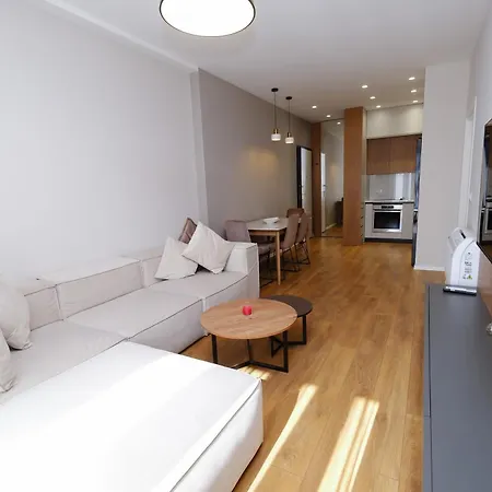 Luxury Garden Building Tirana Apartament 20Th Floor Appartamento *