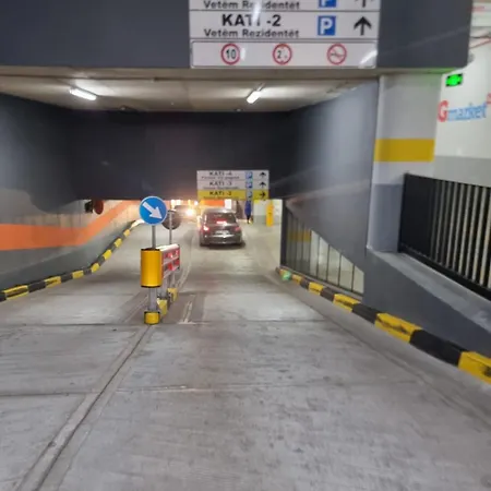 Albania Haven 20b * Tirana