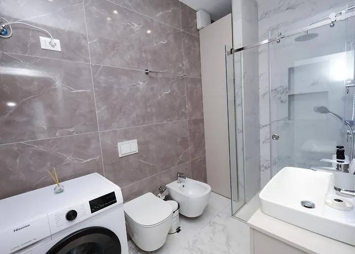 Albania Haven 20b * Tirana