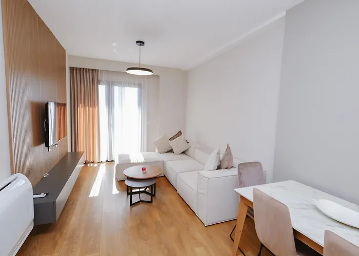 Albania Haven 20b * 地拉那